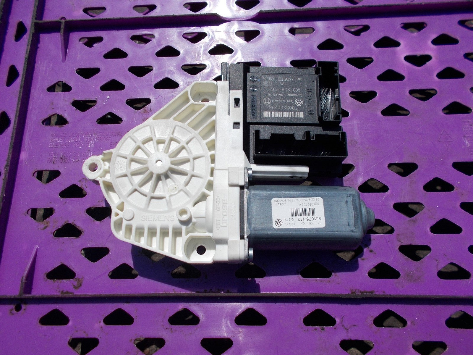 VOLKSWAGEN PASSAT B6 2005 NS PASSENGER SIDE WINDOW MOTOR 1K0959792L