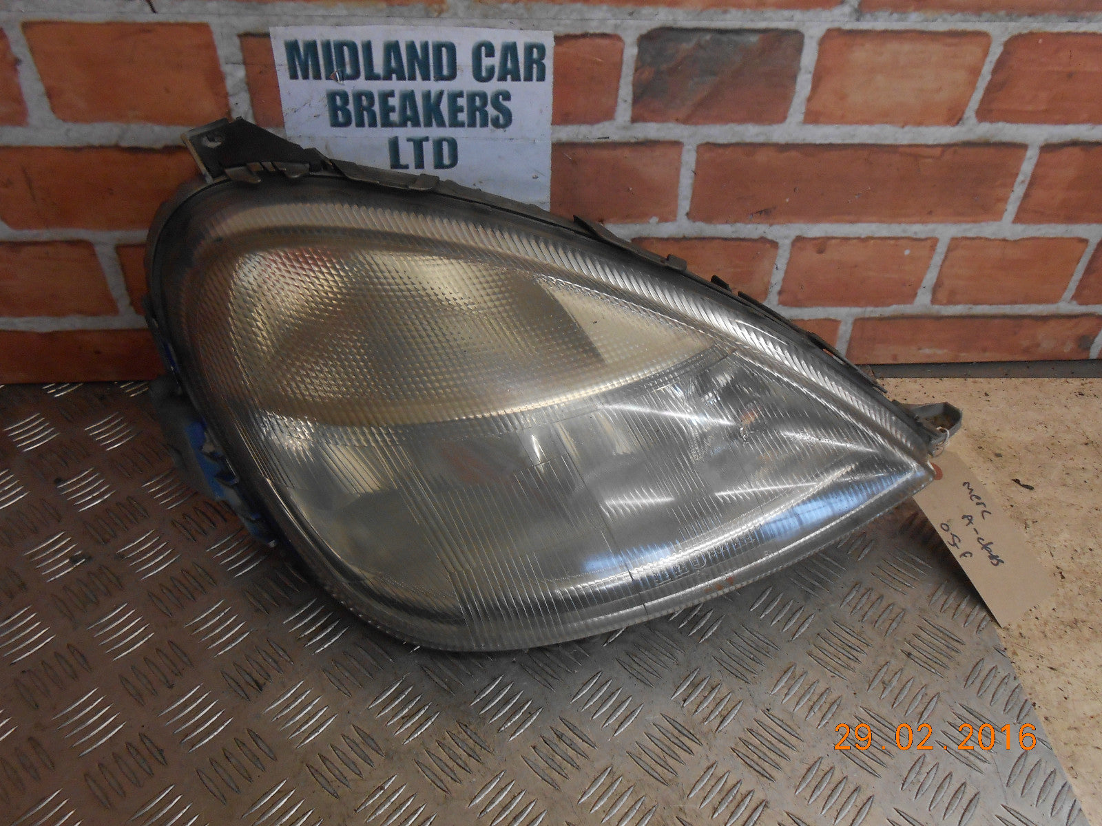 MERCEDES A CLASS W168 1999 OS DRIVER SIDE FRONT LIGHT HEADLIGHT 1688200461