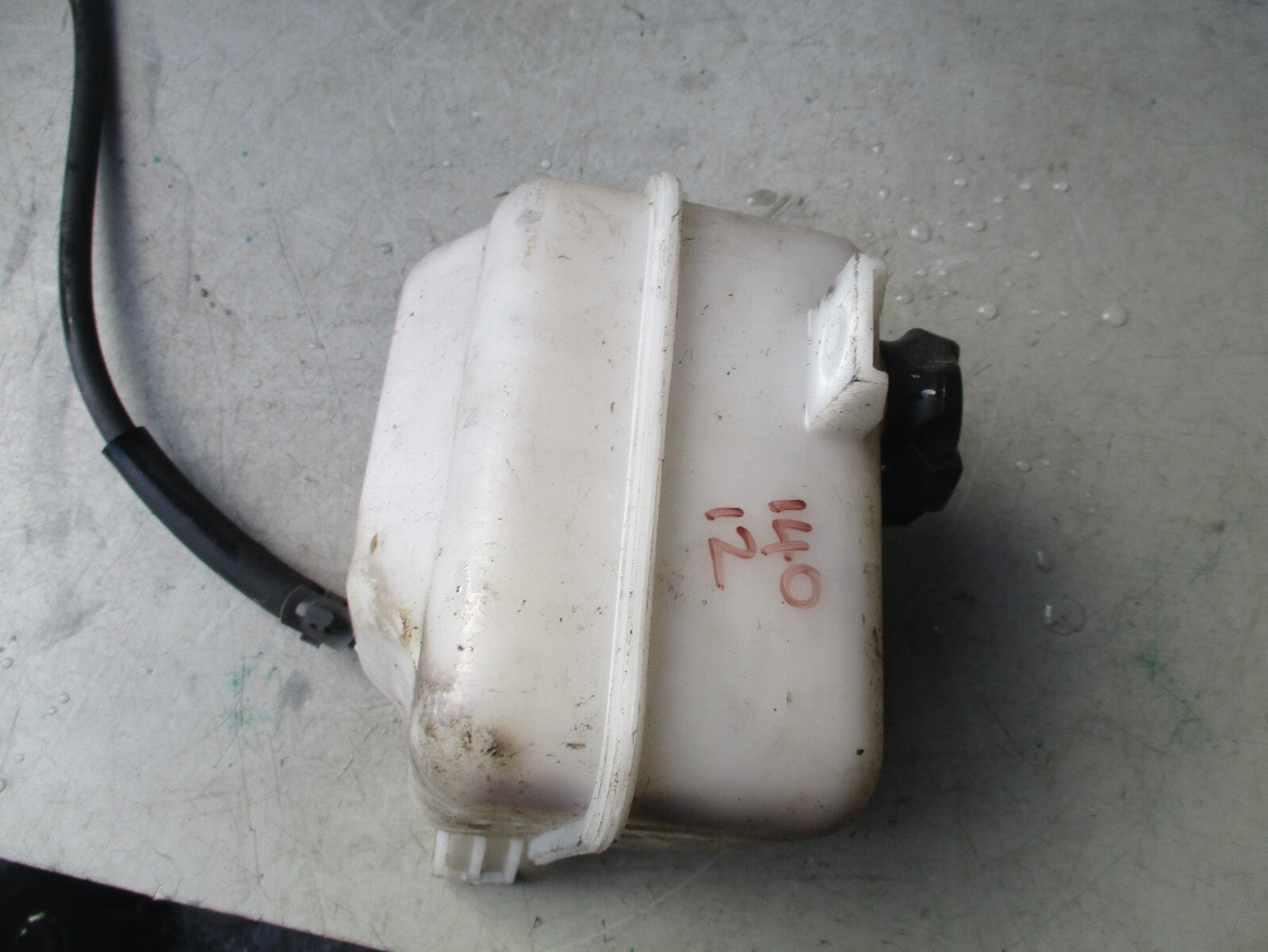 2012 HYUNDAI I40 1.7 DIESEL COOLANT EXPANSION TANK
