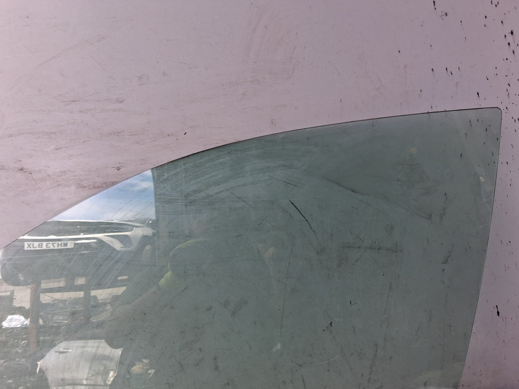 2021 SKODA SCALA NSF PASSENGER SIDE FRONT LEFT WINDOW GLASS