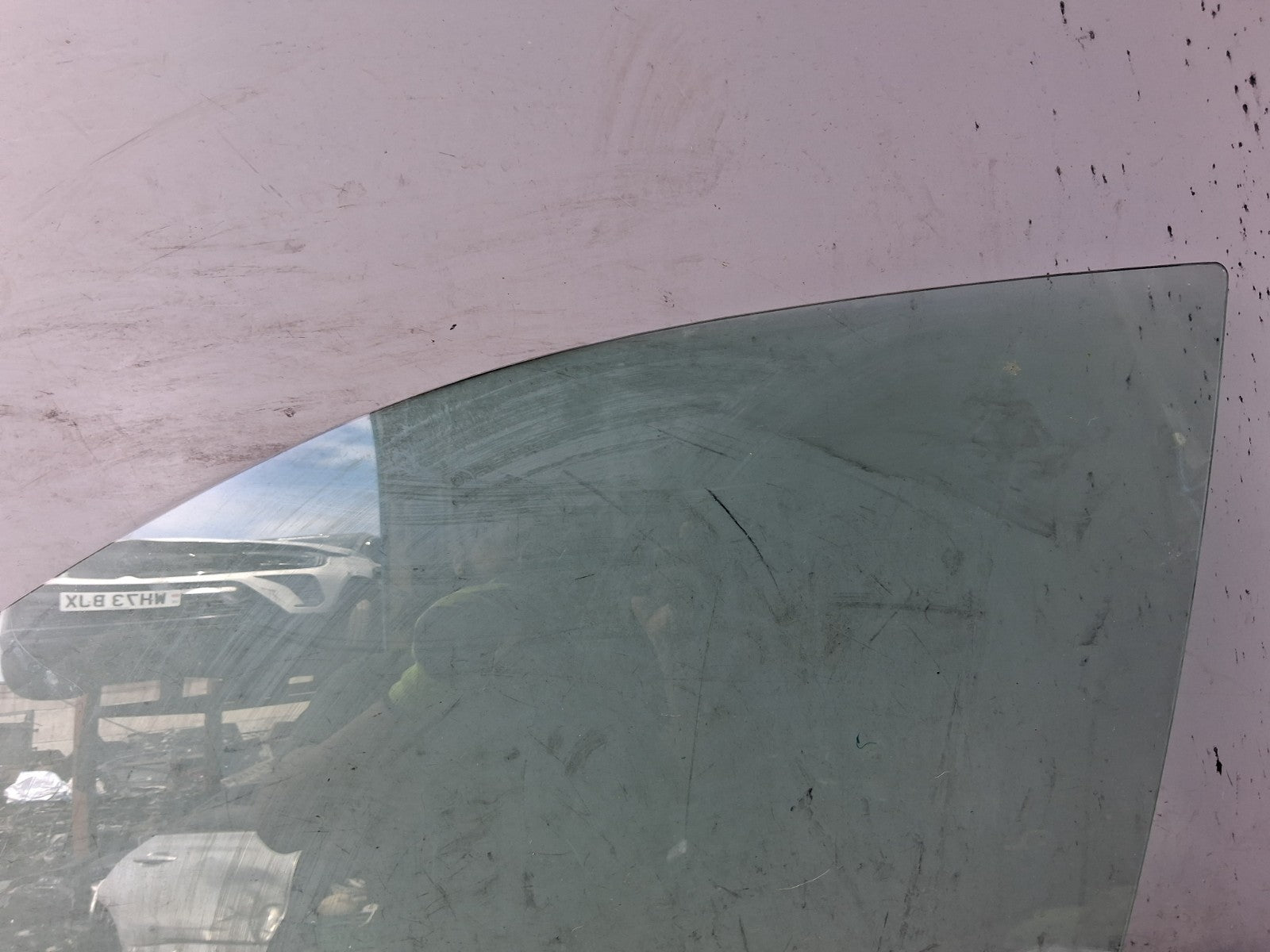2021 SKODA SCALA NSF PASSENGER SIDE FRONT LEFT WINDOW GLASS