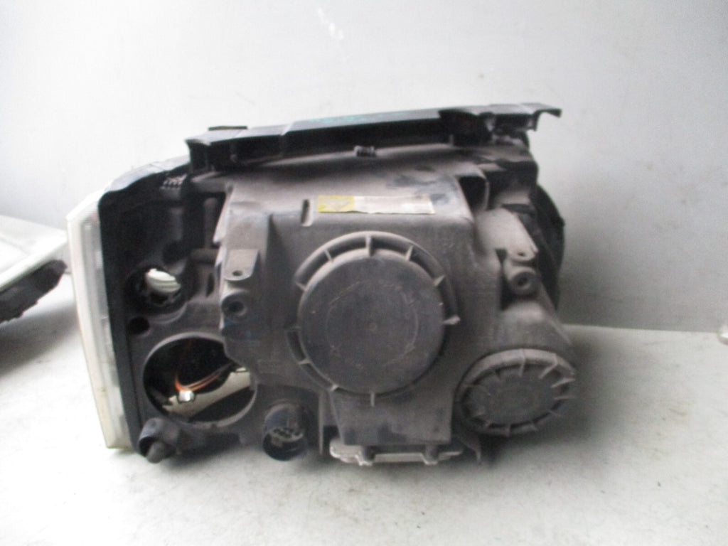 2003 RANGE ROVER L322 VOGUE NSF PASSENGER SIDE HEADLIGHT HEADLAMP XBC50133LPO