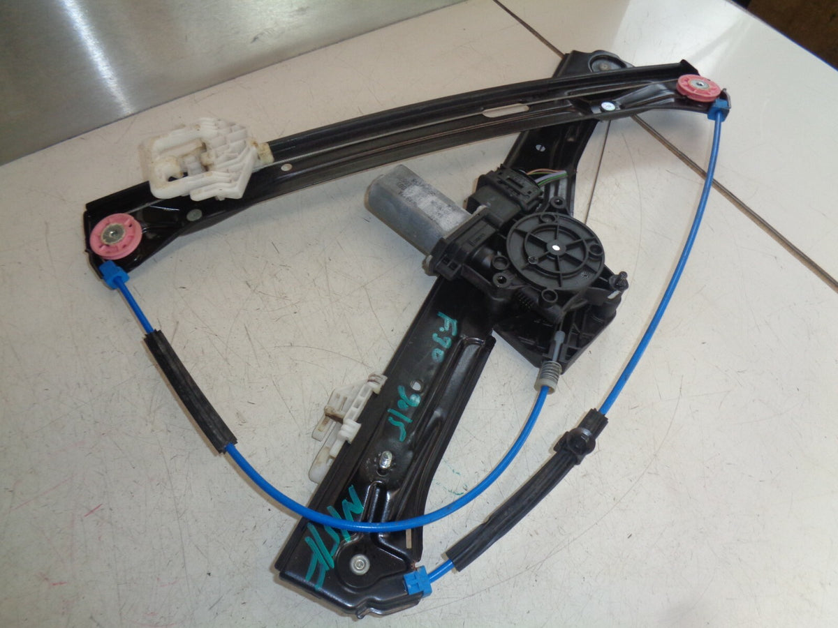 BMW 3 SERIES F30 2015 NSF PASSENGER SIDE FRONT WINDOW MOTOR REGULATOR 7259823