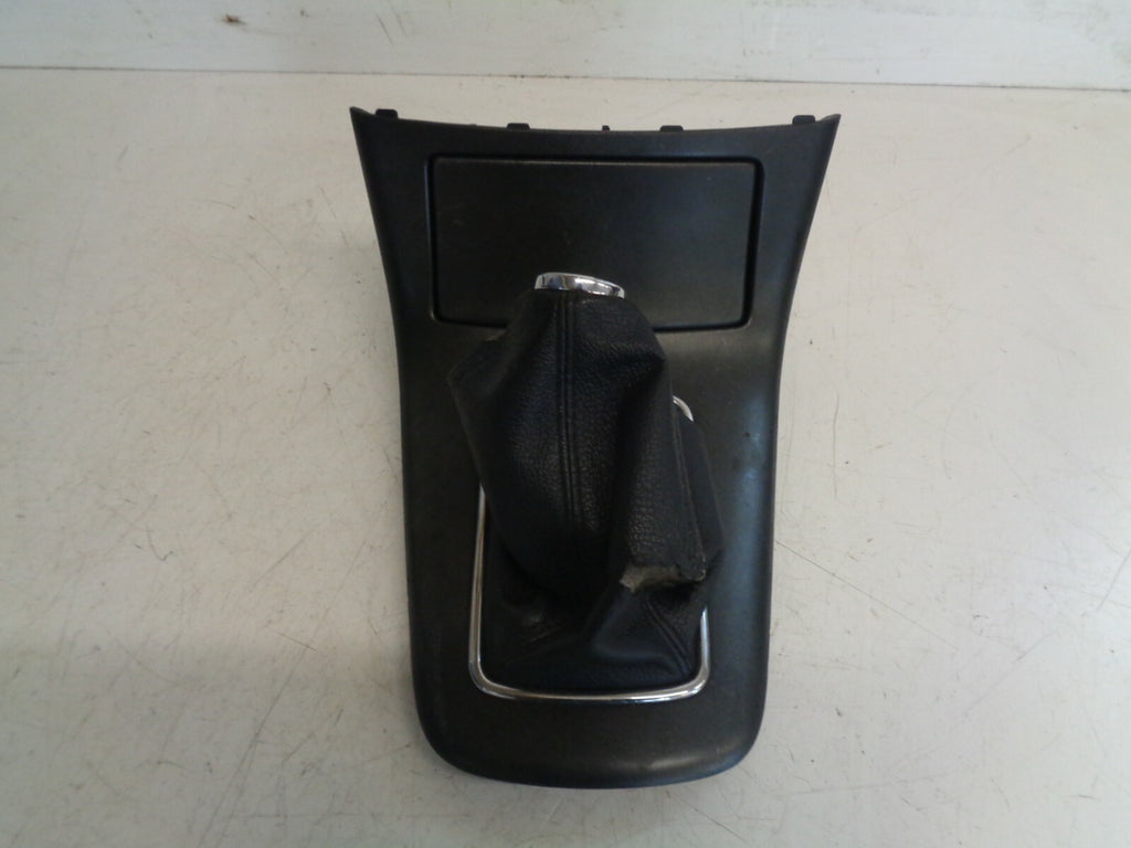 TOYOTA AVENSIS 2004 GAITER GEAR STICK SURROUND & ASH TRAY CUP