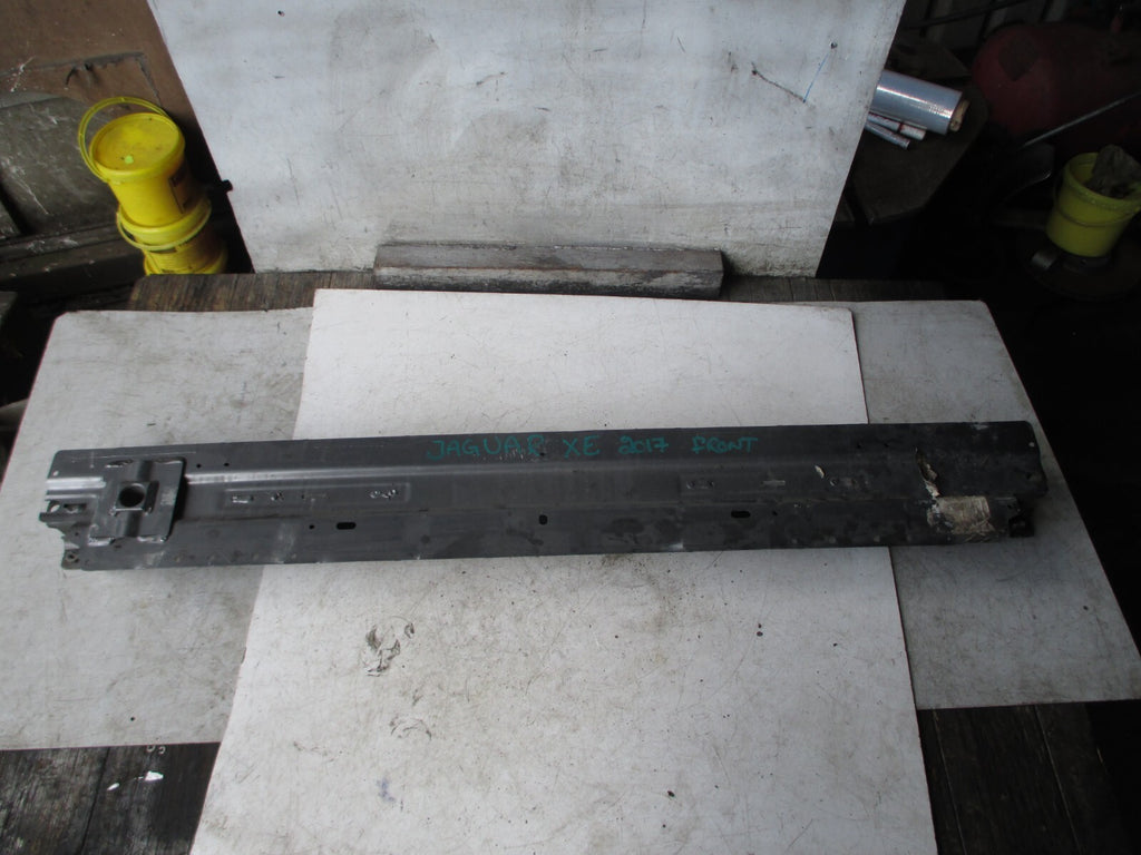 JAGUAR XE 2017 FRONT MAIN REINFORCEMENT CRASH BUMPER METAL BAR BEAM