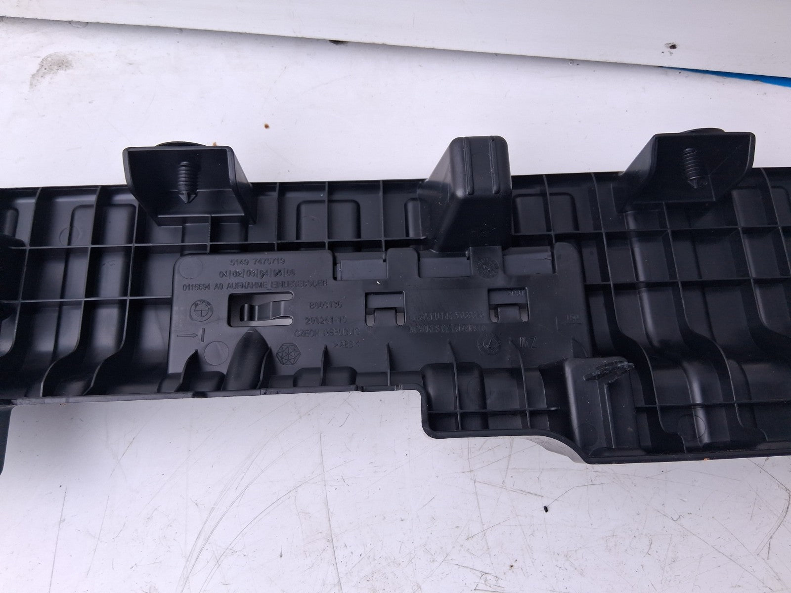 2024 BMW 2 SERIES F44 COUPE TAILGATE TRUNK INTERIOR FLOOR BRACKET 7475719