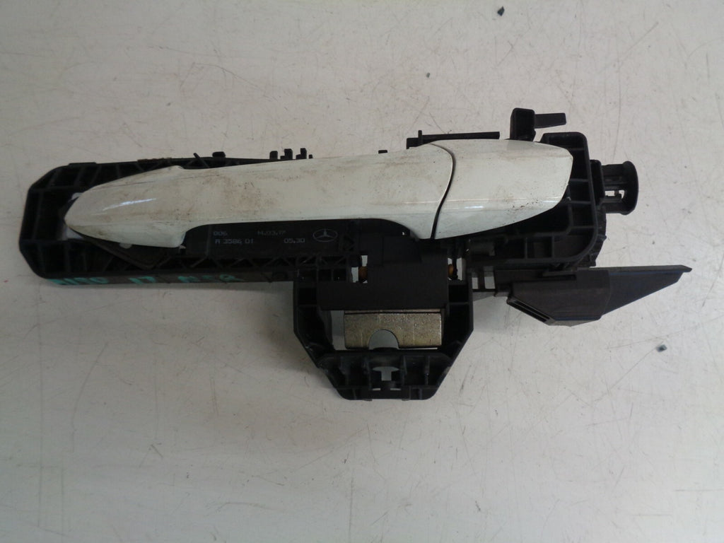 MERCEDES BENZ A CLASS A180 2017 PASSENGER REAR EXTERIOR DOOR HANDLE A2047602134