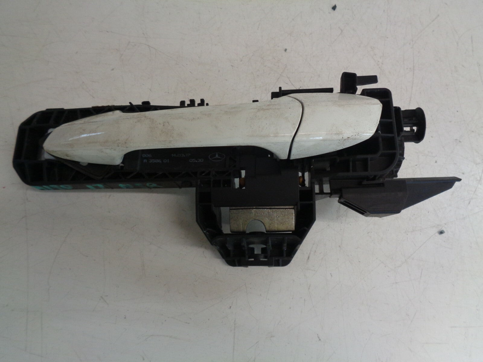MERCEDES BENZ A CLASS A180 2017 PASSENGER REAR EXTERIOR DOOR HANDLE A2047602134