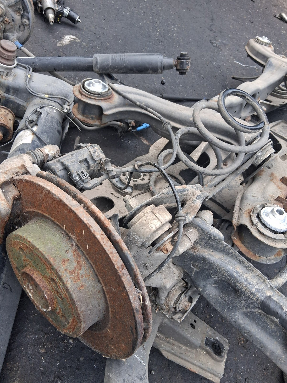 MERCEDES BENZ CLA 2016 C117 REAR COMPLETE AXLE DISCS TYPE ASSEMBLY