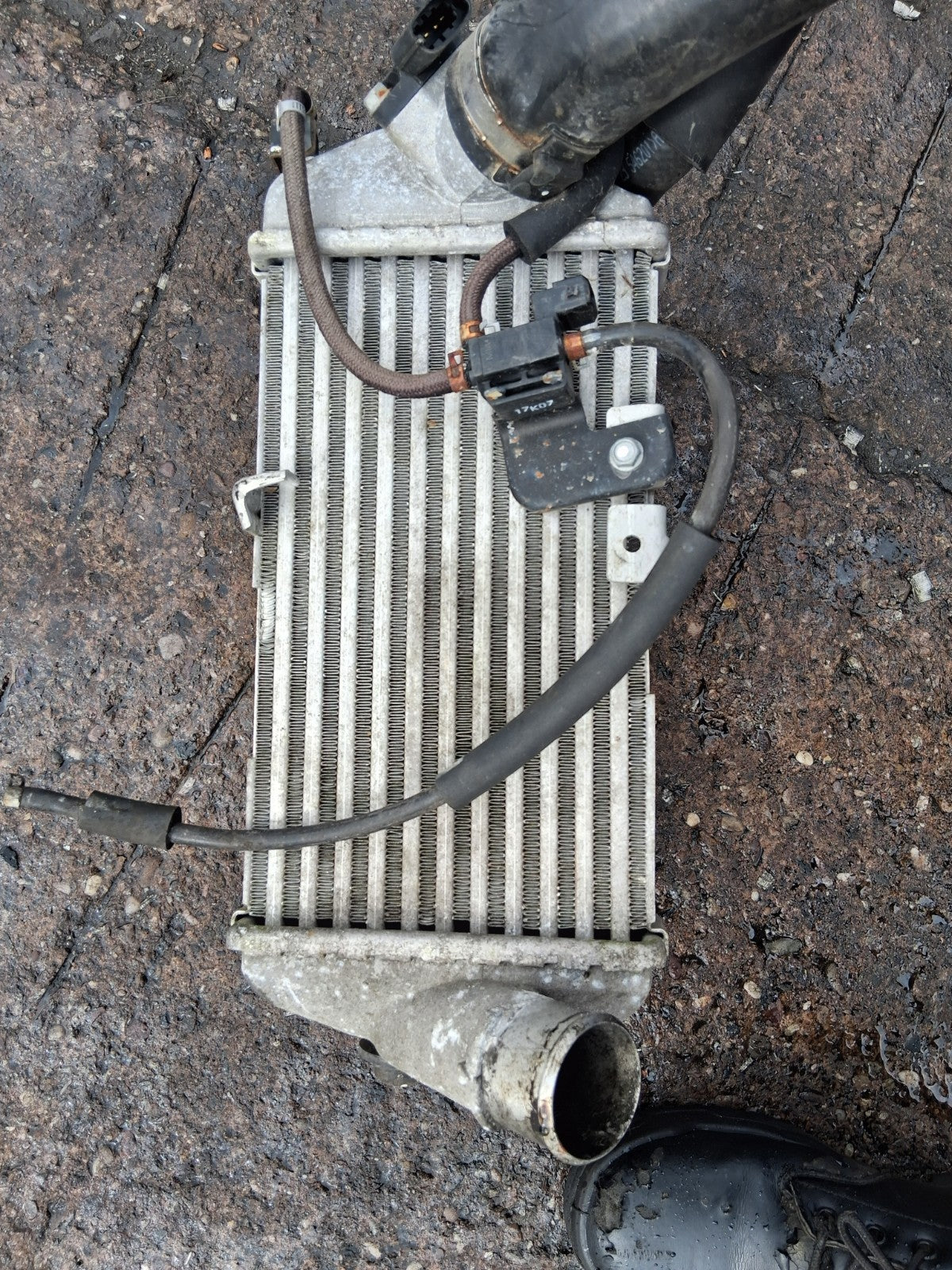 2018 KIA STONIC 1.0 PETROL INTERCOOLER RADIATOR 2827004610
