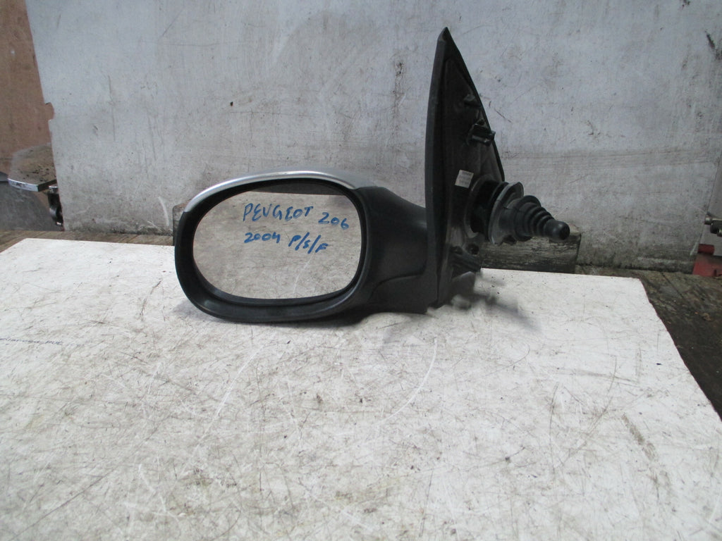 PEUGEOT 206 MK1 2004 NSF PASSENGER SIDE FRONT MANUAL WING MIRROR SILVER