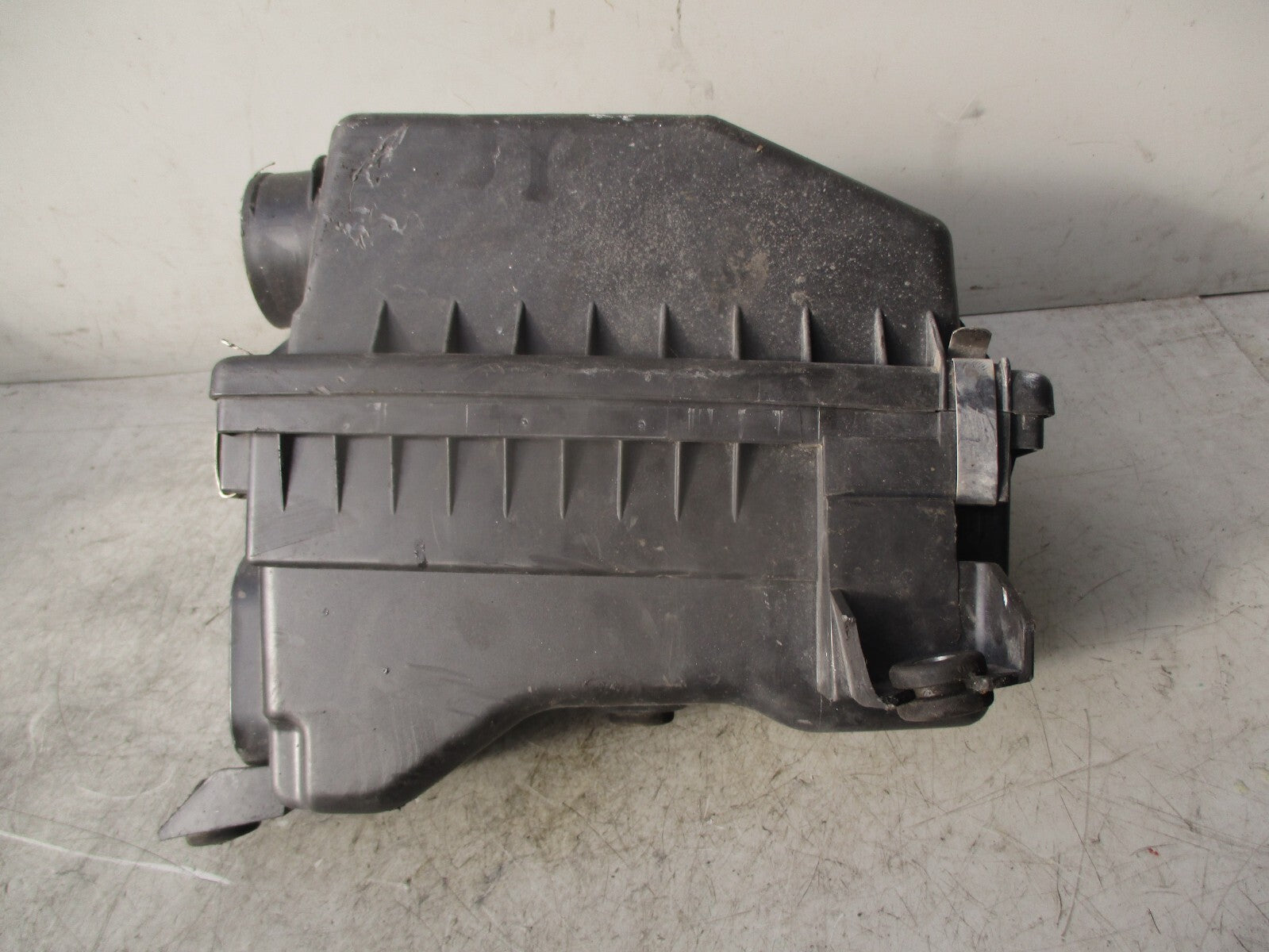 2014 FORD TRANSIT COURIER 1.6 DIESEL AIR FILTER HOUSING BOX