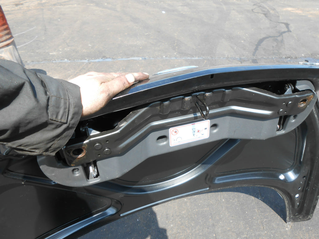VAUXHALL TIGRA B TWIN TOP 2005 BOOTLID TAILGATE BARE Z20R BLACK SAPPHIRE