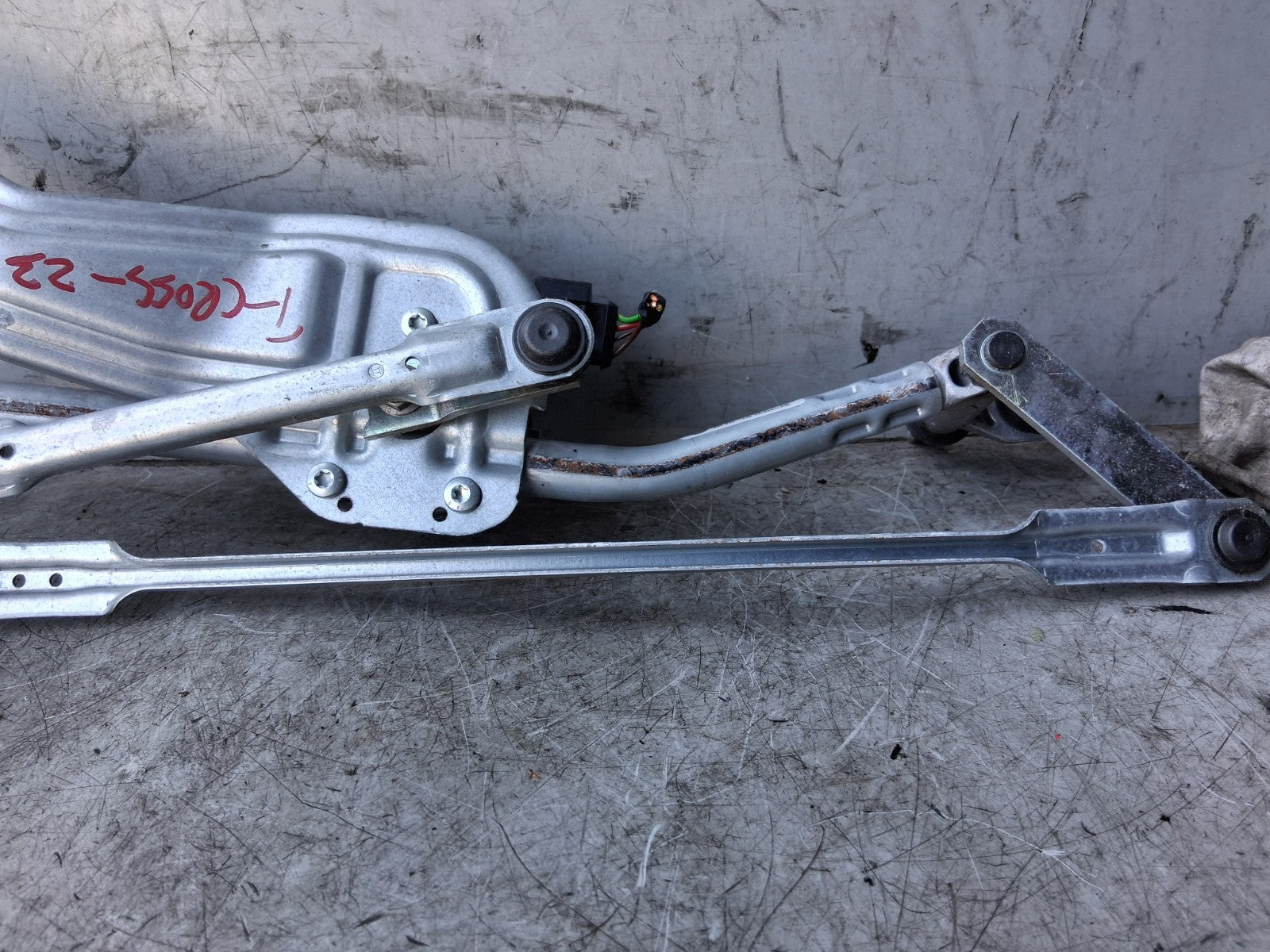 VW VOLKSWAGEN T CROSS 2023 FRONT WINDSCREEN WIPER MOTOR & LINKAGE 2GN955023