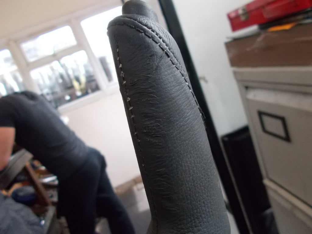 BMW 1 SERIES F20 HAND BRAKE LEVER