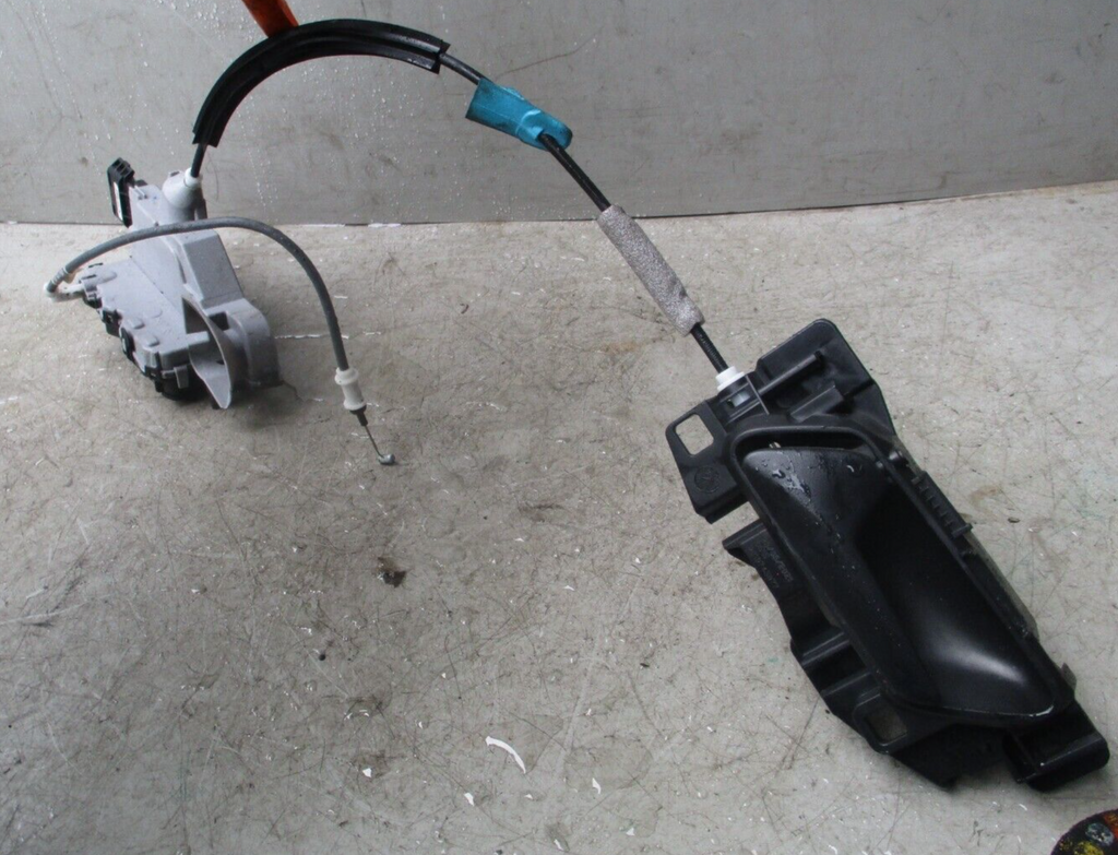 2021 CITROEN BERLINGO NSF PASSENGER FRONT DOOR LOCK MECH CATCH HANDLE 16943582