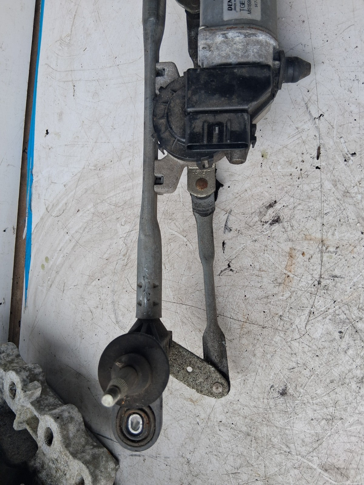 2015 FIAT 500 LOUNGE FRONT WINDSCREEN WIPER MOTOR LINKAGE MS1592008660