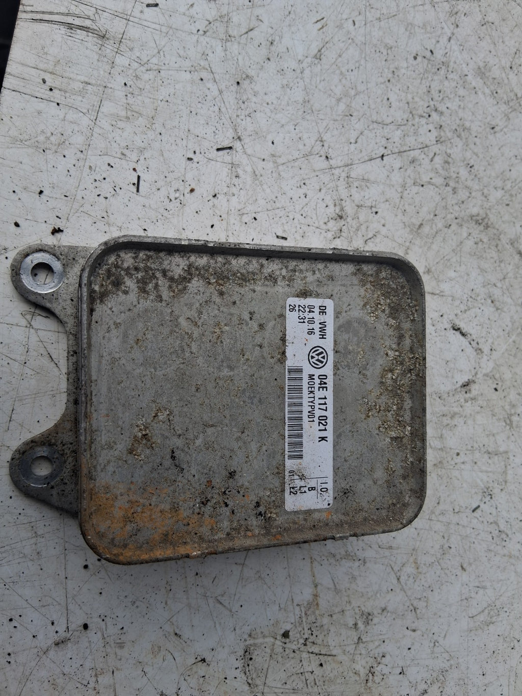 2016 VW VOLKSWAGEN GOLF MK7 1.4 PETROL ENGINE OIL COOLER 04E117021K