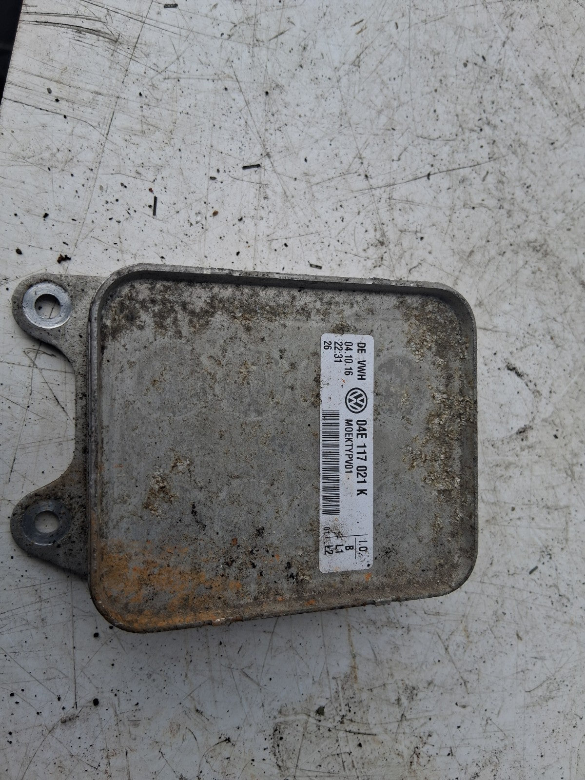 2016 VW VOLKSWAGEN GOLF MK7 1.4 PETROL ENGINE OIL COOLER 04E117021K