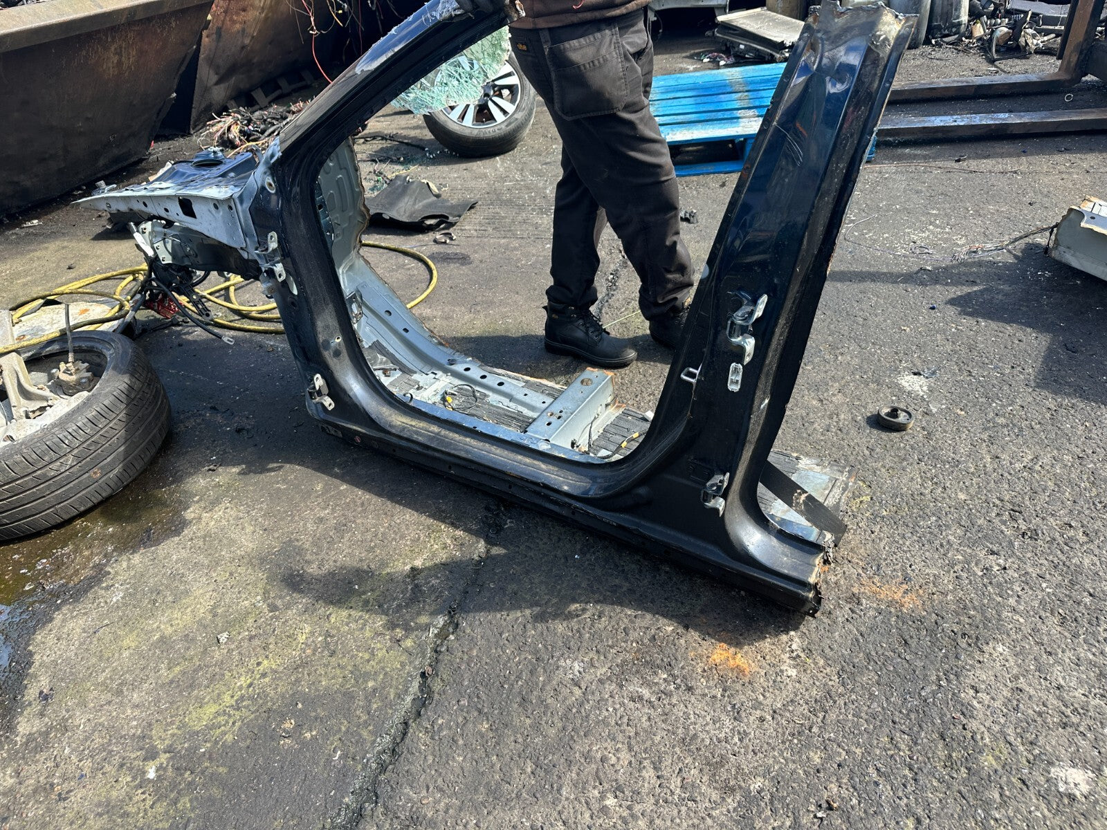 2020 MAZDA 3 MK4 BP NSF PASSENGER SIDE FRONT QUARTER CHASSIS LEG FLITCH CUT