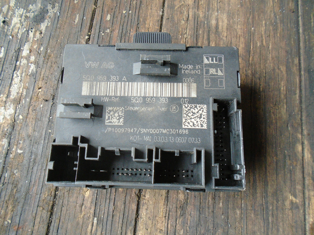 VW VOLKSWAGEN GOLF MK7 2013 OSF DRIVER SIDE FROBT DOOR CONTROL MODULE 5Q0959393