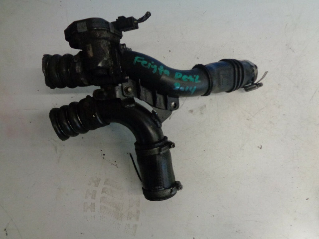 FORD FIESTA MK7 2014 DIESEL THROTTLE BODY AIR INTAKE PLASTIC PIPE 9673534480