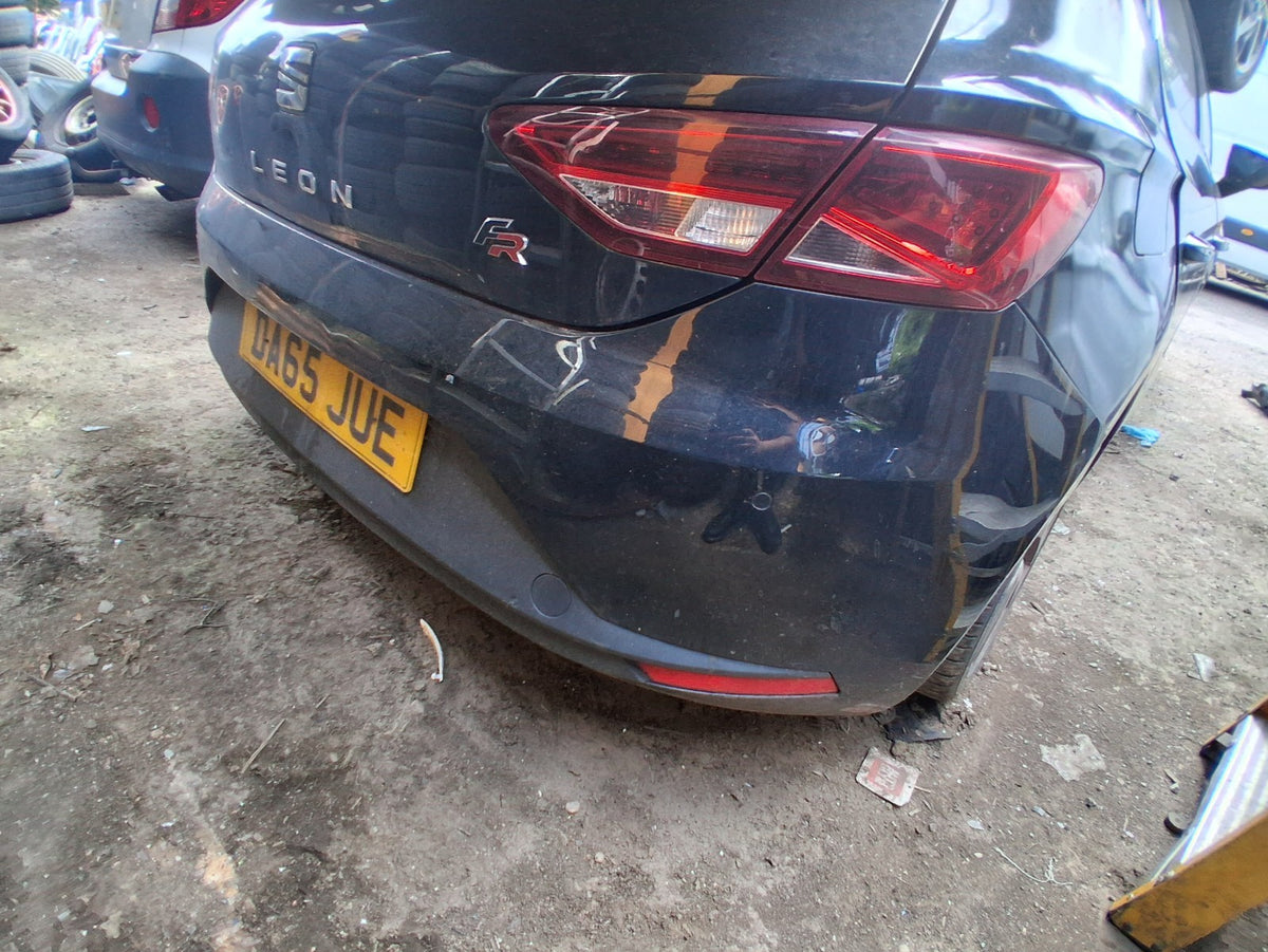 2015 SEAT LEON FR MK3 REAR COMPLETE BUMPER MIDNIGHT BLACK LY9T