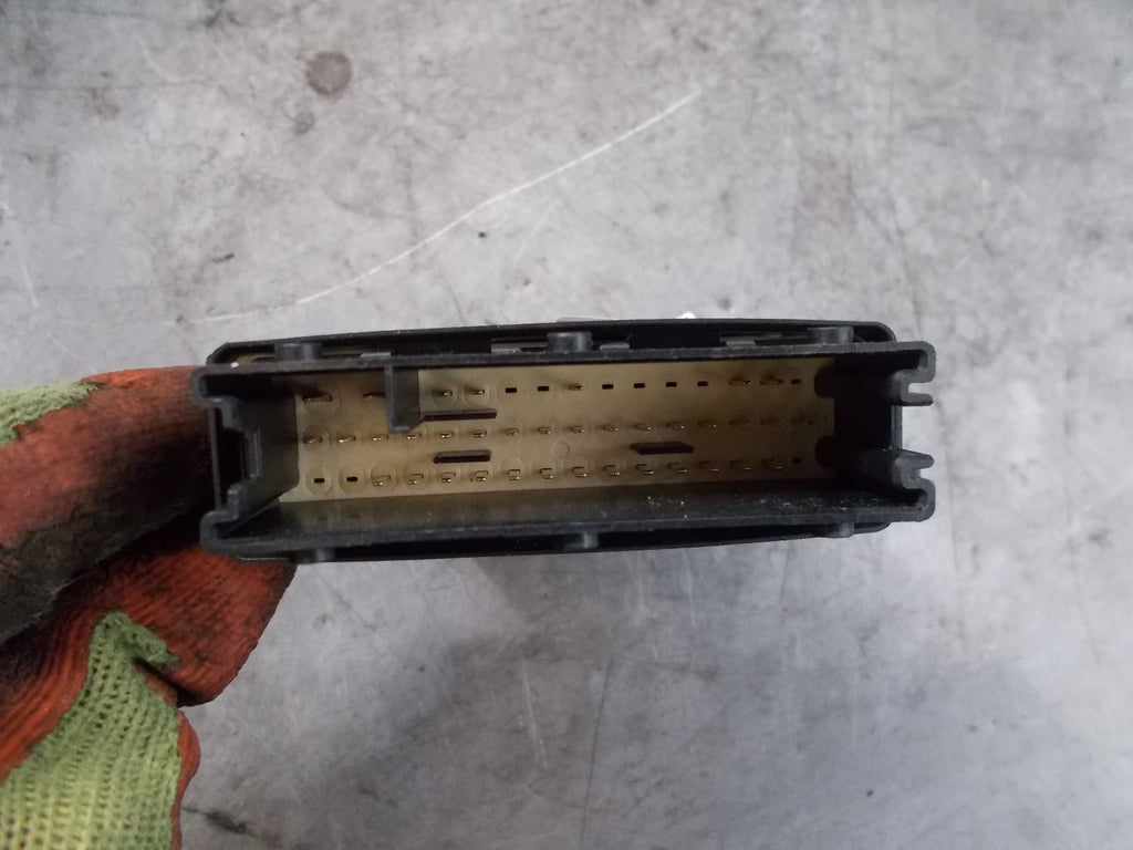 VAUXHALL VECTRA C DRIVER SIDE DOOR LOCKING MODULE 13193368