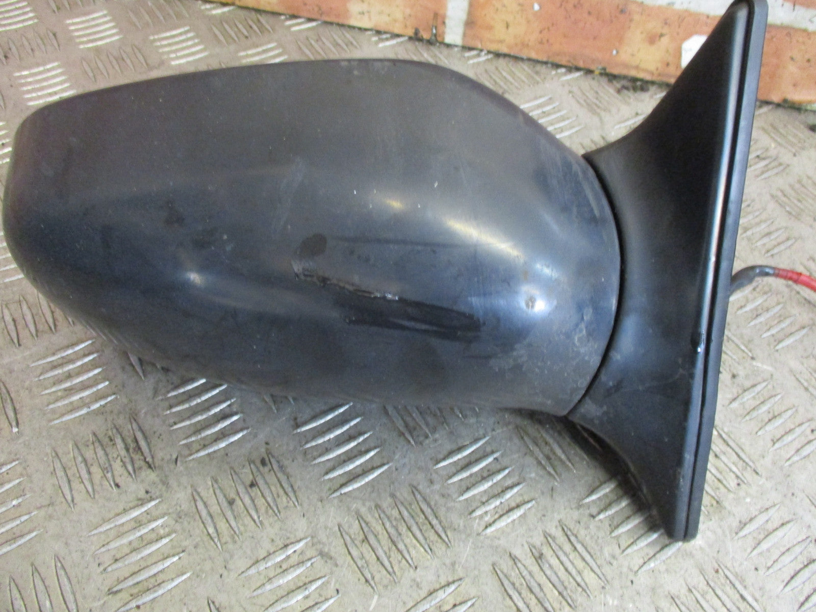 1994-2000 TOYOTA RAV4 OS DRIVERS SIDE ELECTRIC WING MIRROR  E6013126 BLACK