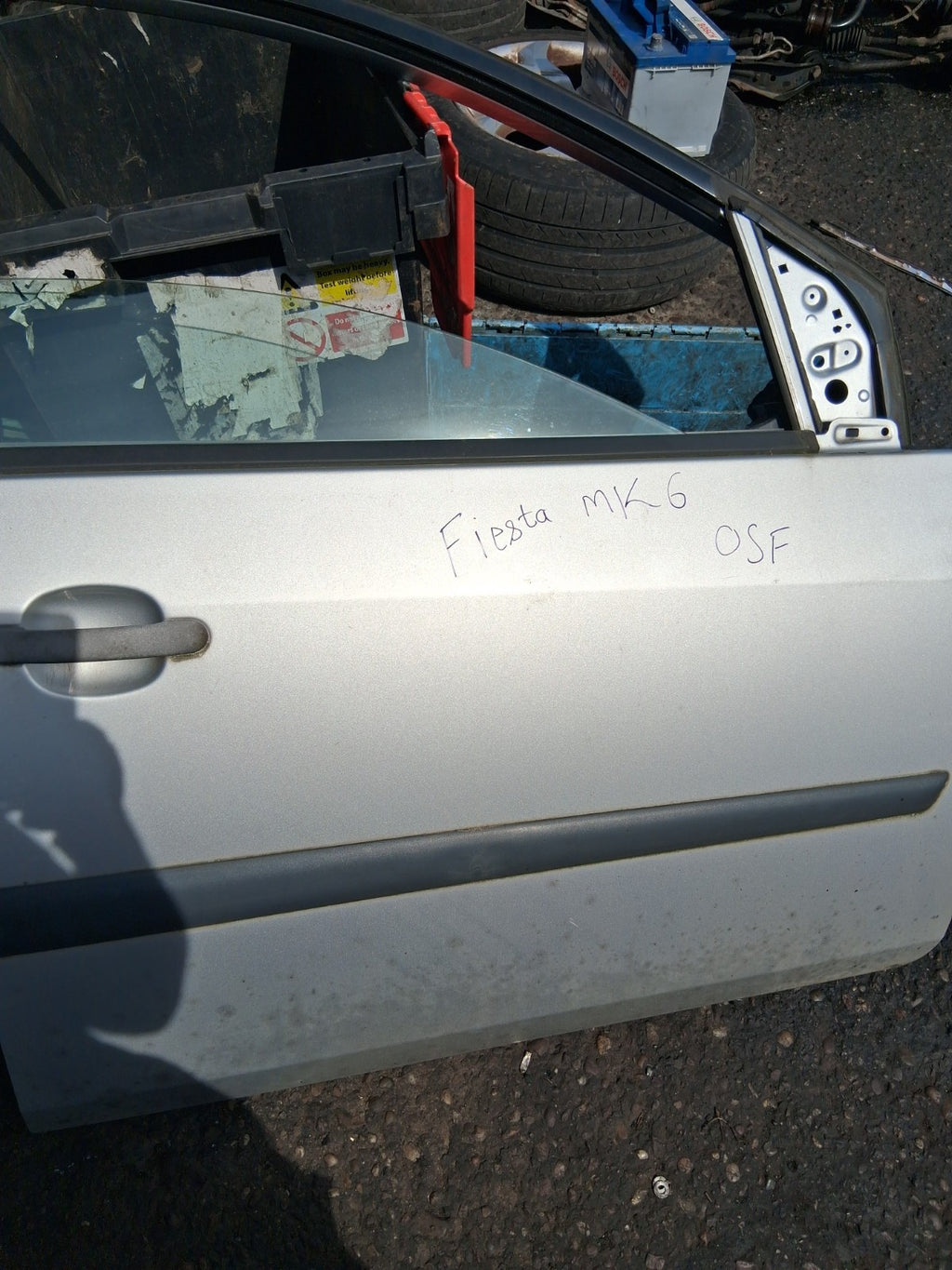 2006 FORD FIESTA MK6 OSF DRIVER SIDE FRONT RIGHT COMPLETE DOOR SILVER