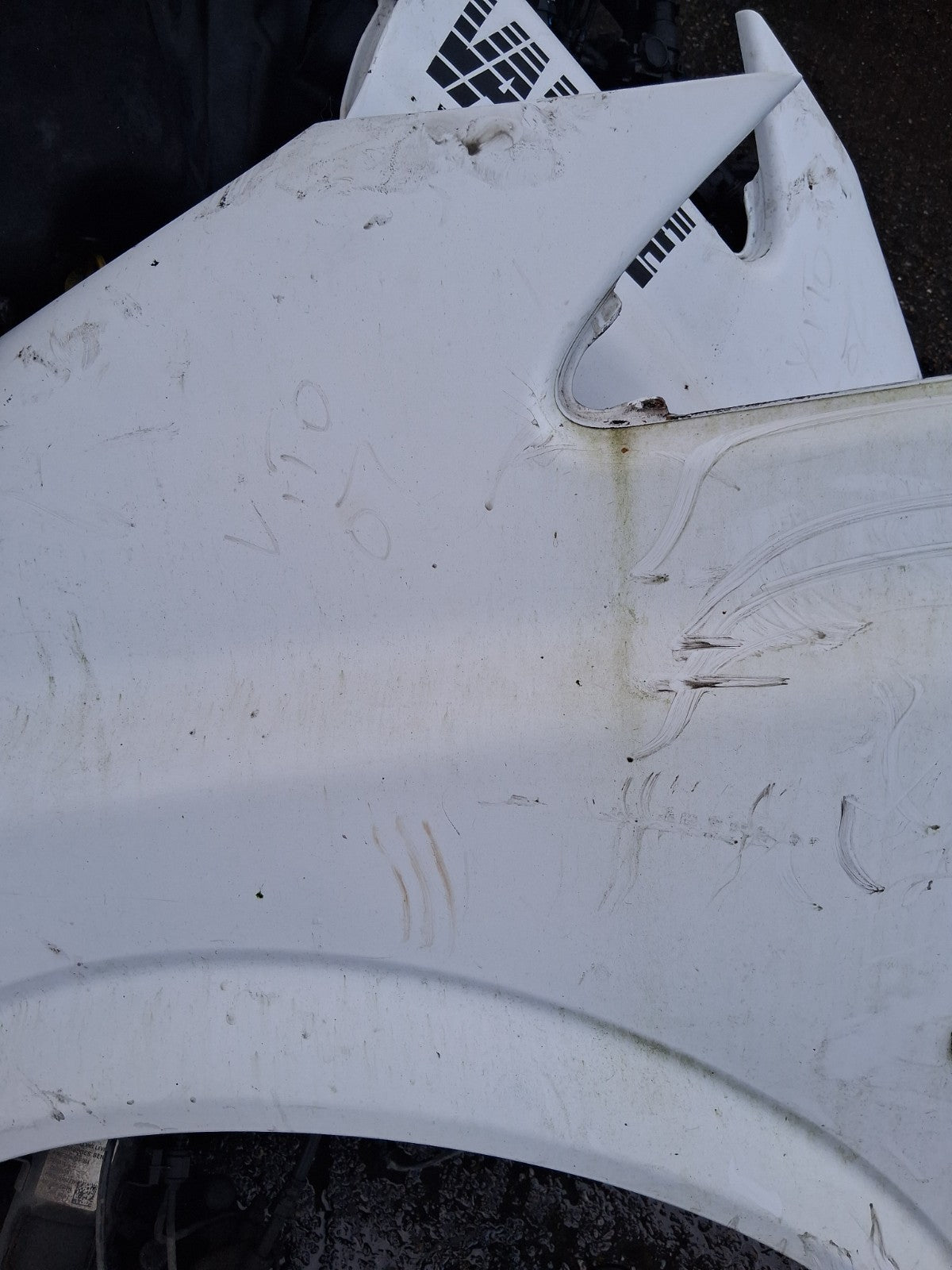 MERCEDES BENZ VITO W639 2007 NSF PASSENGER SIDE FRONT WING PANEL WHITE
