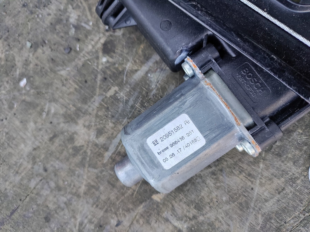 VAUXHALL ZAFIRA C MK3 OSF DRIVER SIDE WINDOW MOTOR & REGULATOR 20951582