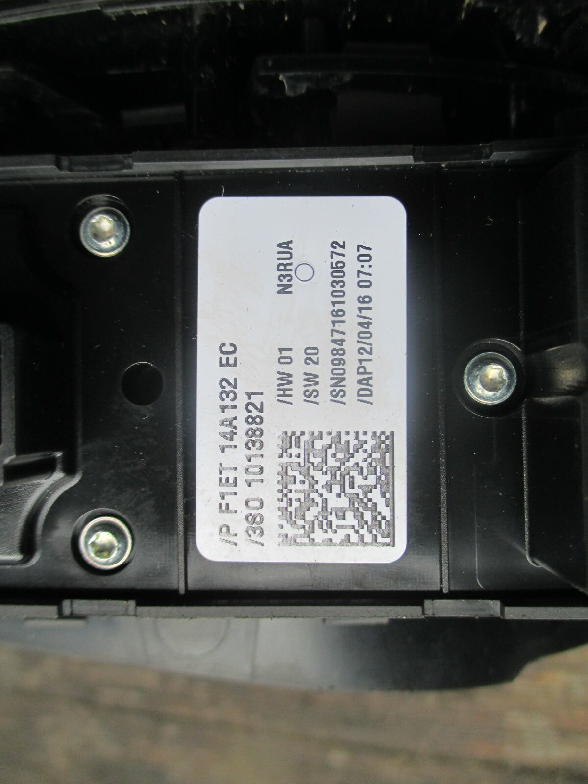 FORD FIESTA MK7 2016 FRONT DRIVER SIDE ELECTRIC WINDOW SWITCH F1ET14A132EC