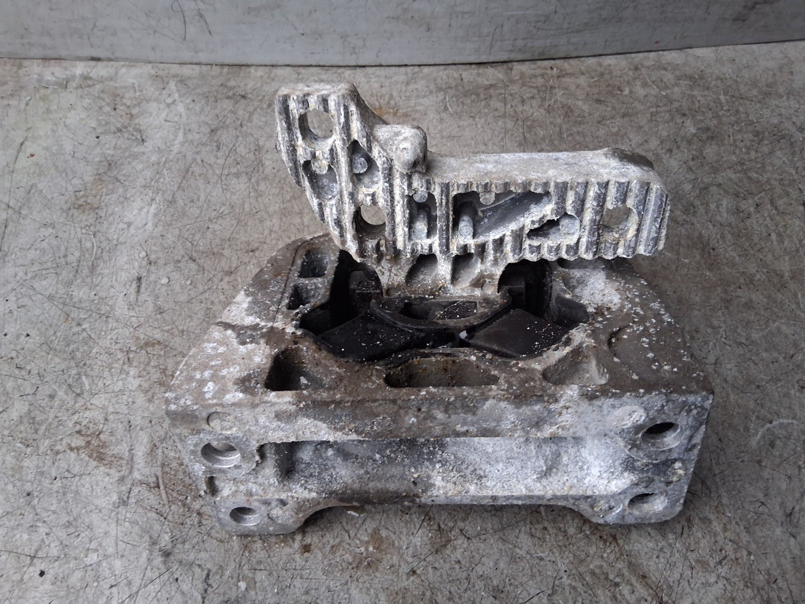 2020 RENAULT MASTER MK3 OSF DRIVER SIDE FRONT RIGHT ENGINE MOUNT 112108180R