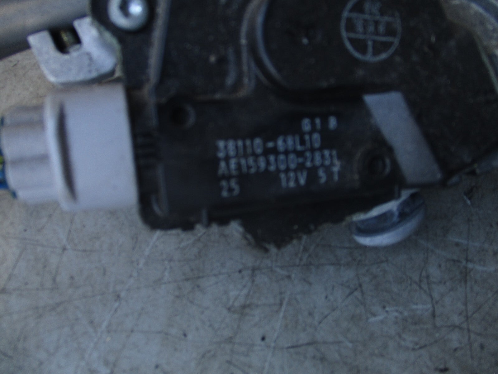 SUZUKI SWIFT MK3 2015 FRONT WIPER MOTOR LINKAGES 3811068L10