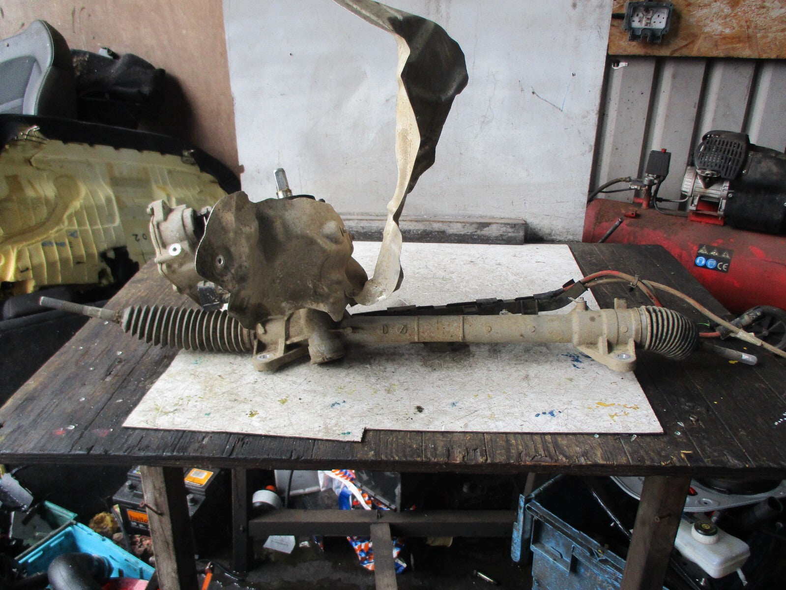 BMW X1 F48 2018 POWER STEERING RACK 6892299
