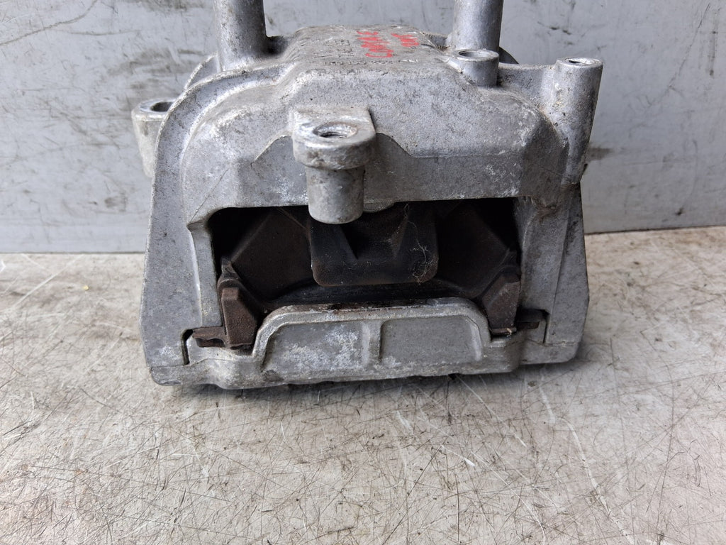 2015 VAUXHALL CORSA E OS DRIVER SIDE RIGHT ENGINE MOUNT 1K0199262
