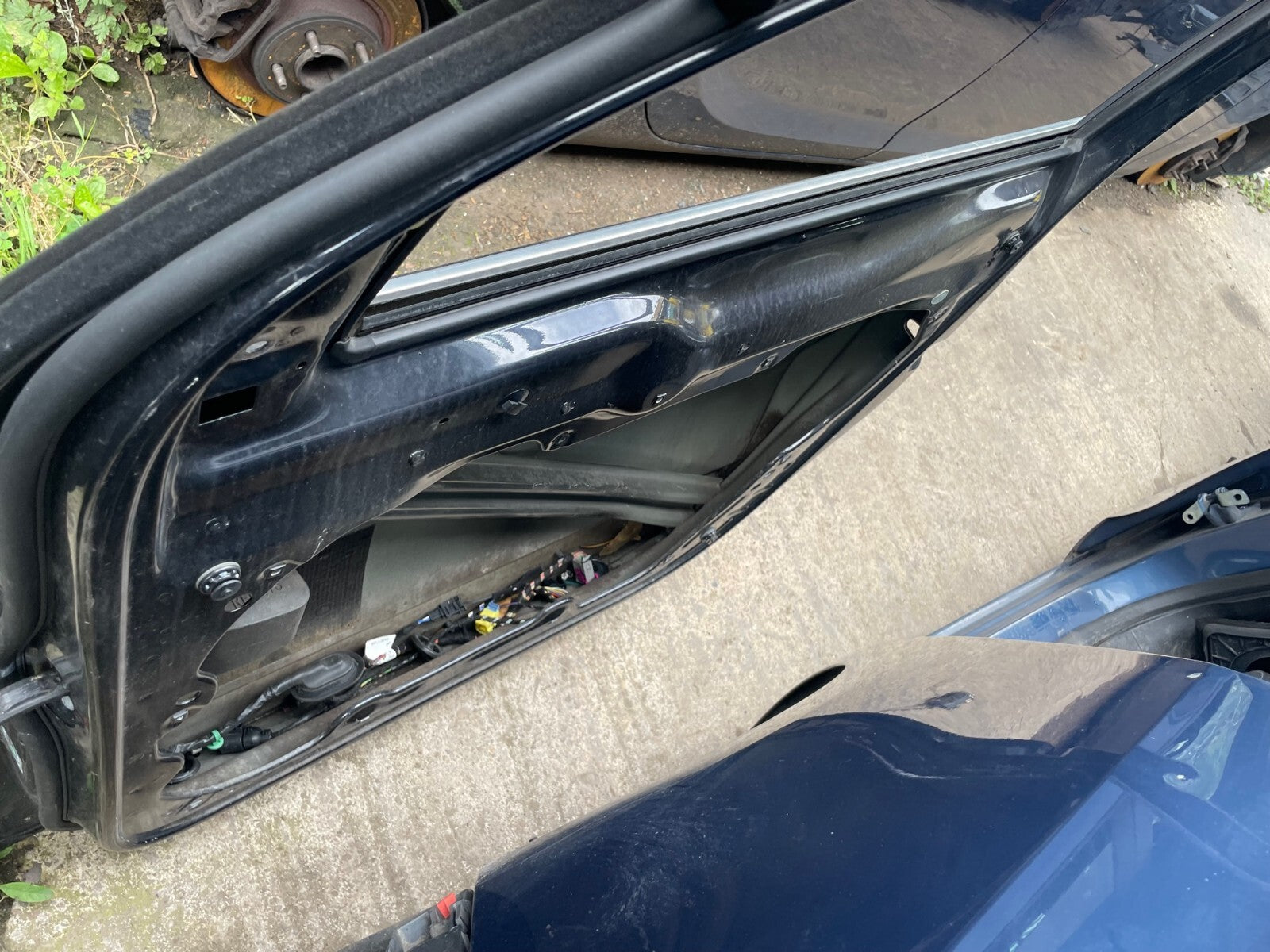 2015 VW VOLKSWAGEN TIGUAN MK1 OSF DRIVER SIDE FRONT DOOR BARE BLACK