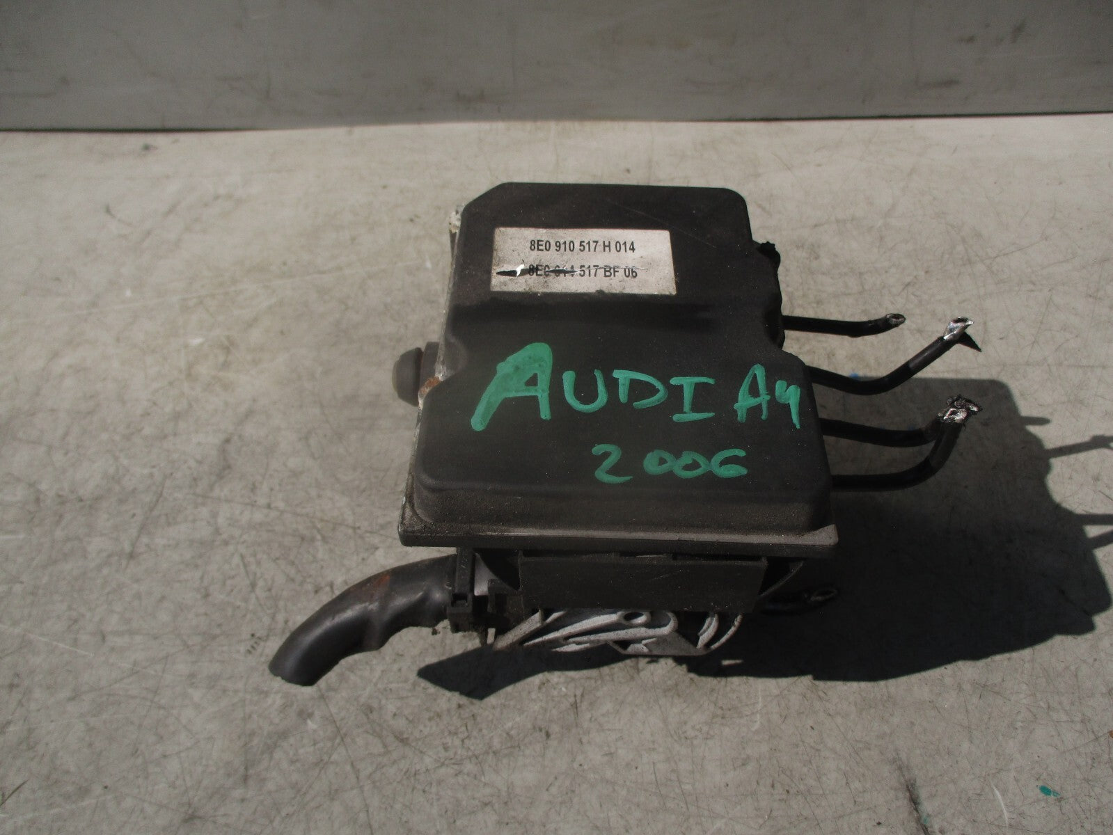 2006 AUDI A4 B7 2.0 DIESEL ABS PUMP CONTROL MODULE 8E0614517BF