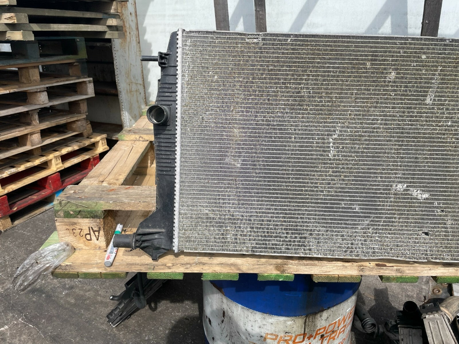 2012 RENAULT SCENIC MK3 2.0 DIESEL WATER COOLANT RADIATOR 214100017R R42