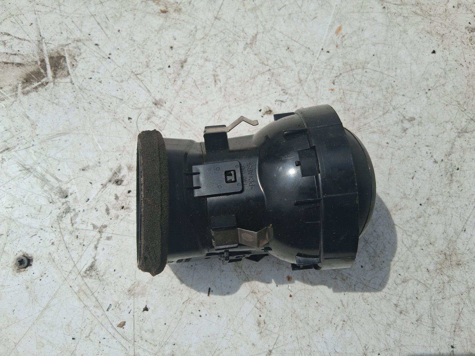 2018 MERCEDES SPRINTER W907 DASHBOARD MIDDLE AIR VENT A9108303401