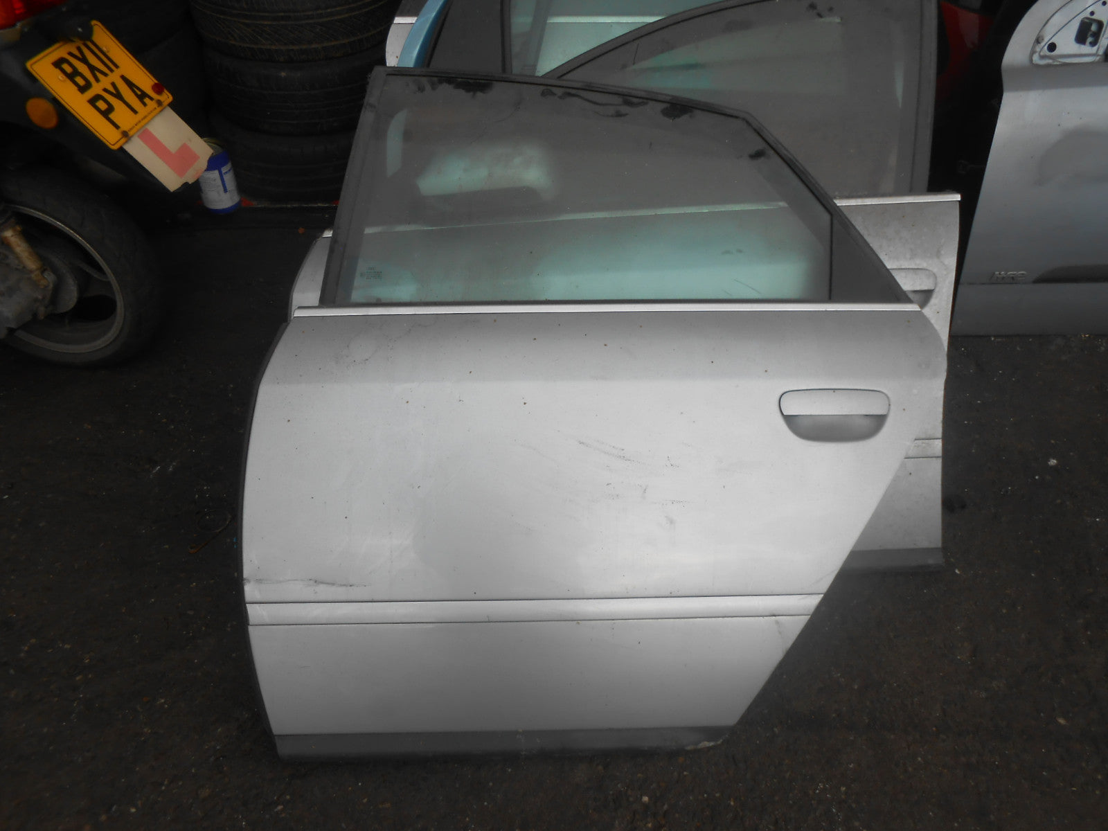 AUDI A6 C5 4B (MK2) SALOON NSR PASSENGER SIDE REAR DOOR COMPLETE SILVER