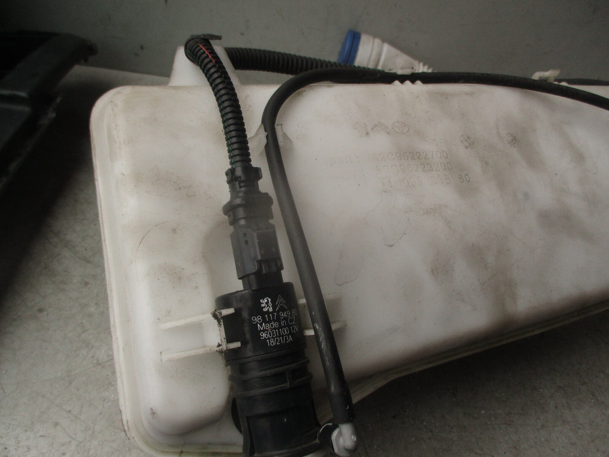 2021 VAUXHALL VIVARO WINDSCREEN WASHER BOTTLE RESERVOIR & PUMP A2C96222700