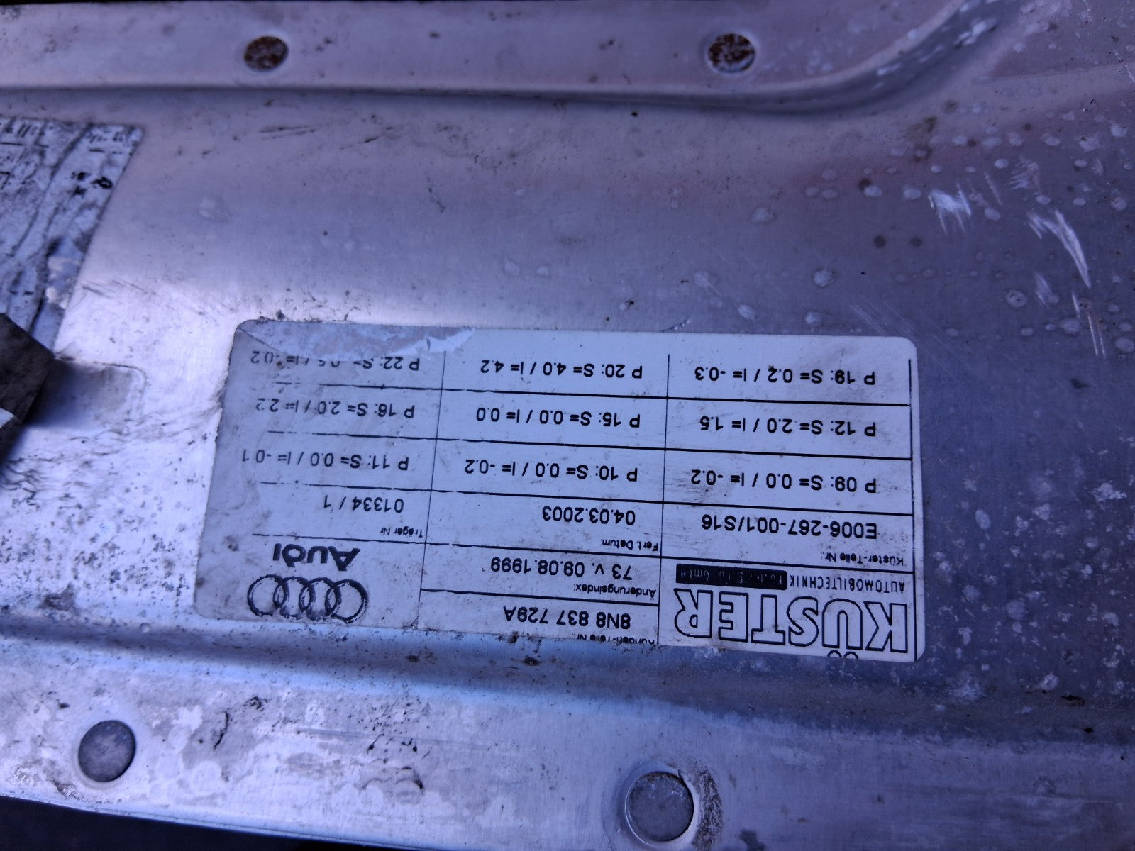AUDI A3 OSR REAR RIGHT DRIVER SIDE QUARTER GLASS AND WINDOW MOTOR REGULATOR