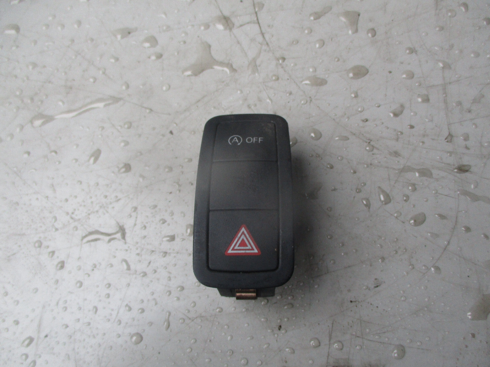 AUDI A1 8X 2015 HAZARD SWITCH BUTTON 8X0959672G