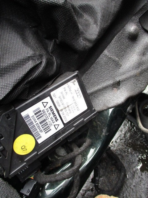 AUDI A4 B6 2004 CABRIOLET OS DRIVER SIDE COMPLETE DOOR GREEN