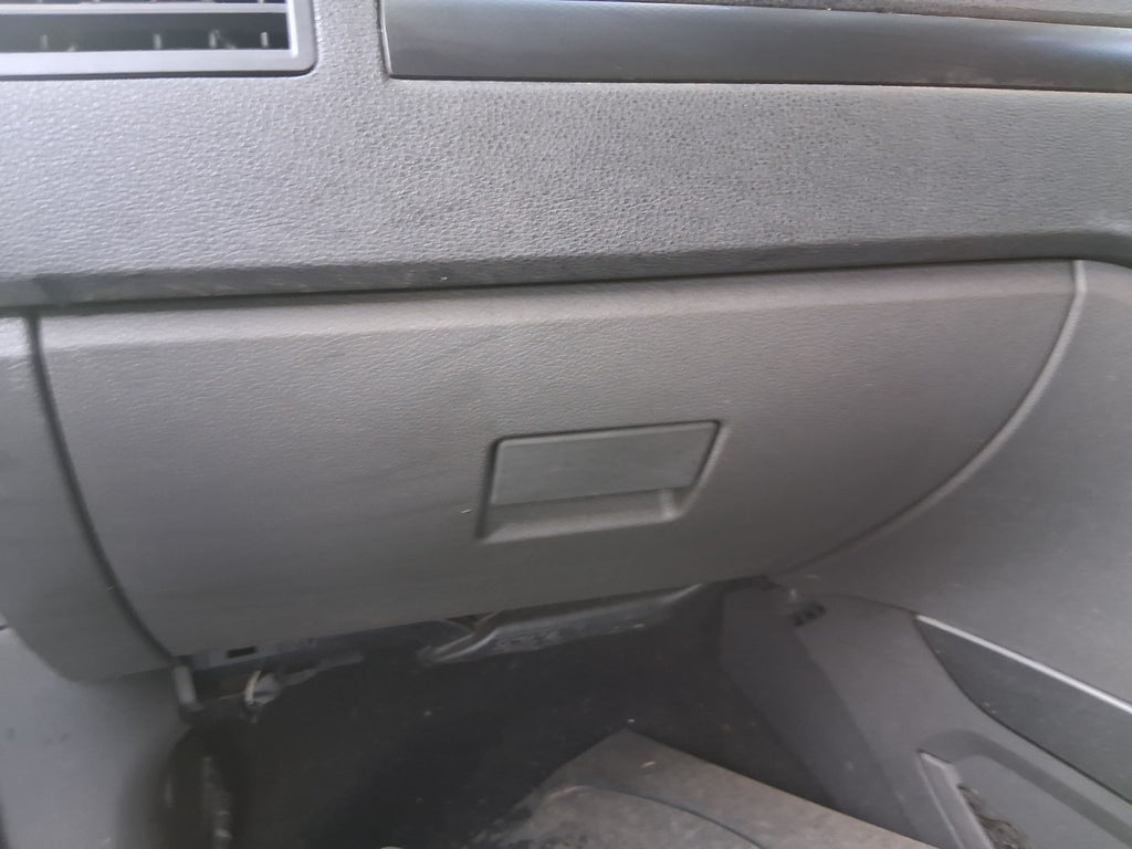 2009 FORD KUGA MK1 DASHBOARD GLOVE BOX FRONT STORAGE COMPARTMENT