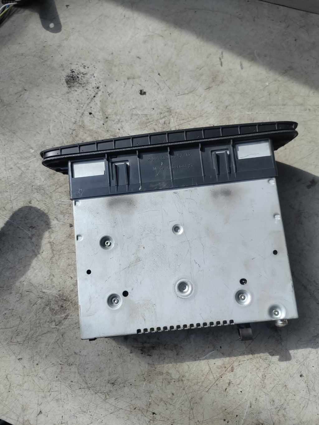 MERCEDES BENZ 2010 VITO FM RADIO PLAYER A0048201686