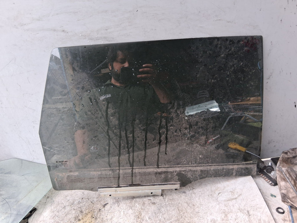 2022 SUZUKI VITARA MK4 OSR DRIVER SIDE REAR RIGHT WINDOW GLASS