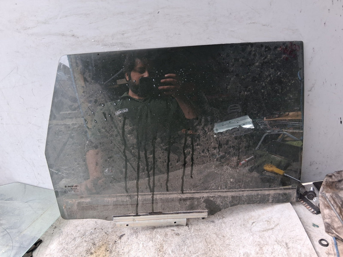 2022 SUZUKI VITARA MK4 OSR DRIVER SIDE REAR RIGHT WINDOW GLASS